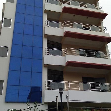 Hotel Park Riviera Guwahati Exterior photo